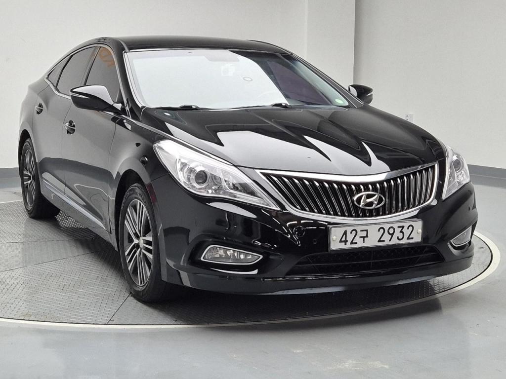 2014 HYUNDAI GRANDEUR HG HG 240 Modern