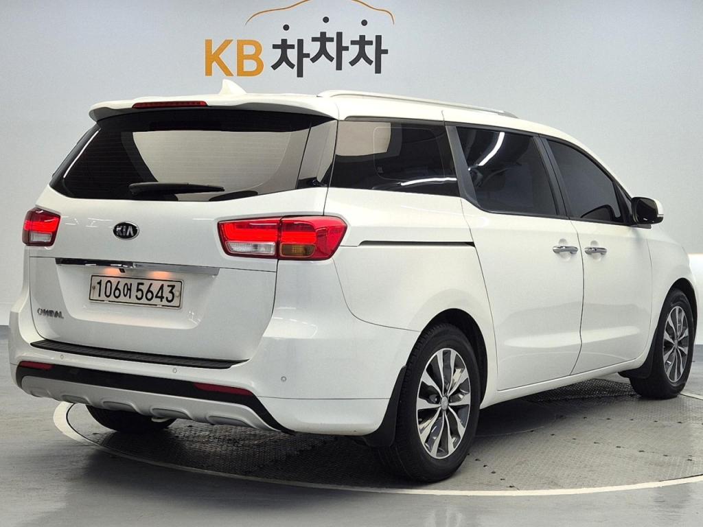 2018 KIA ALL NEW CARNIVAL 9 -seater diesel luxury