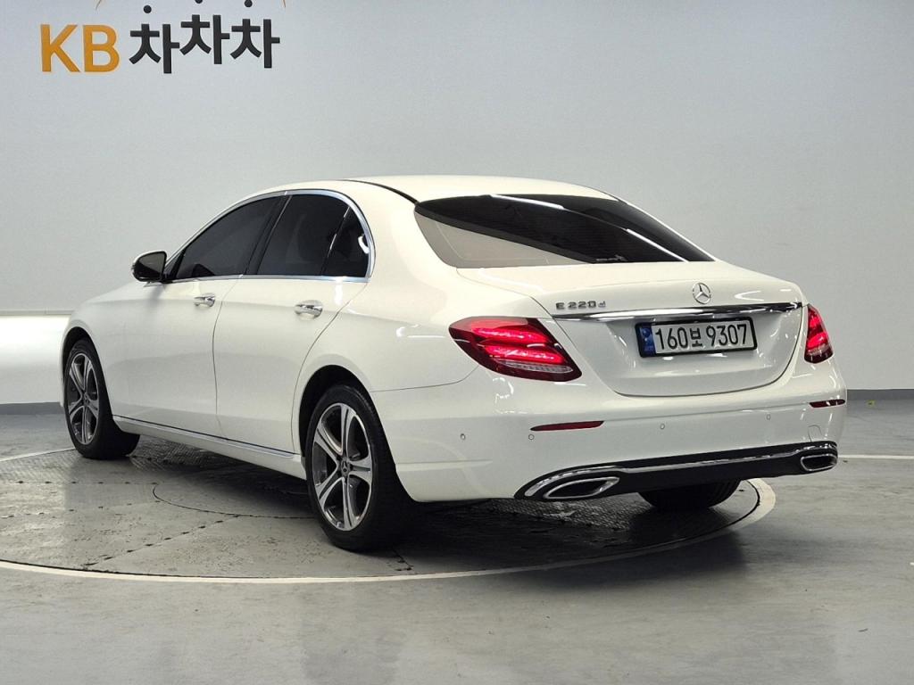 2019 BENZ E CLASS (5Gen) E220d Avant -garde