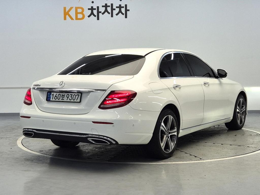 2019 BENZ E CLASS (5Gen) E220d Avant -garde