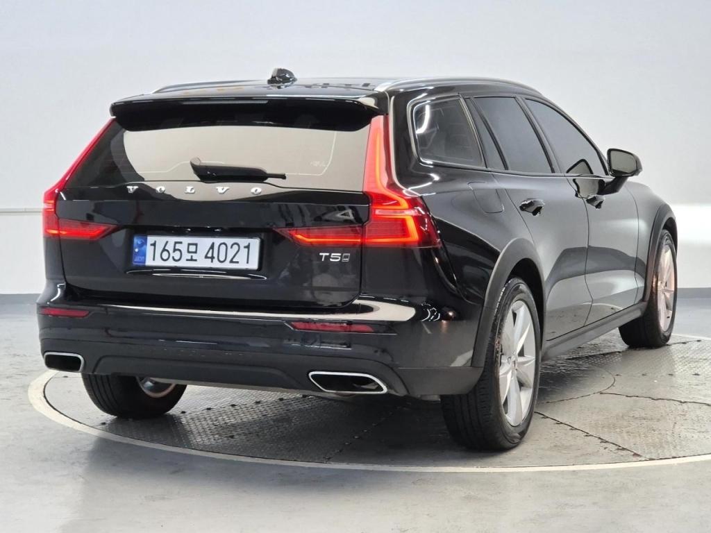2019 VOLVO V60 CROSS COUNTRY(2G) 2.0 T5 AWD Pro