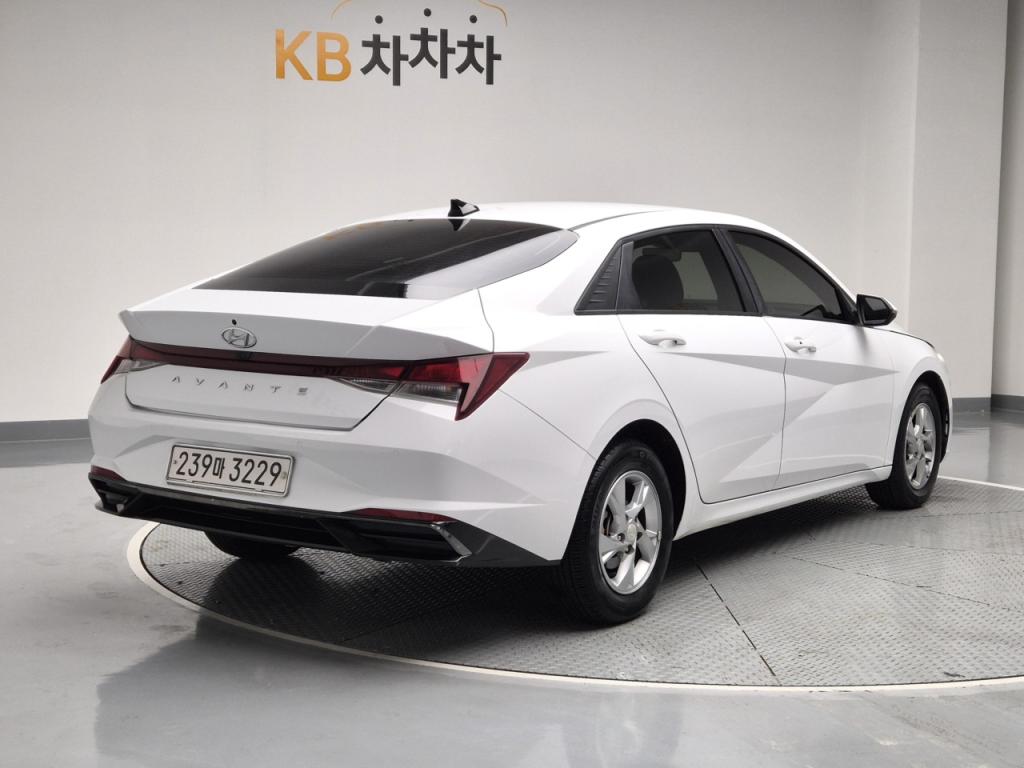 2021 HYUNDAI AVANTE (CN7) 1.6 gasoline Modern
