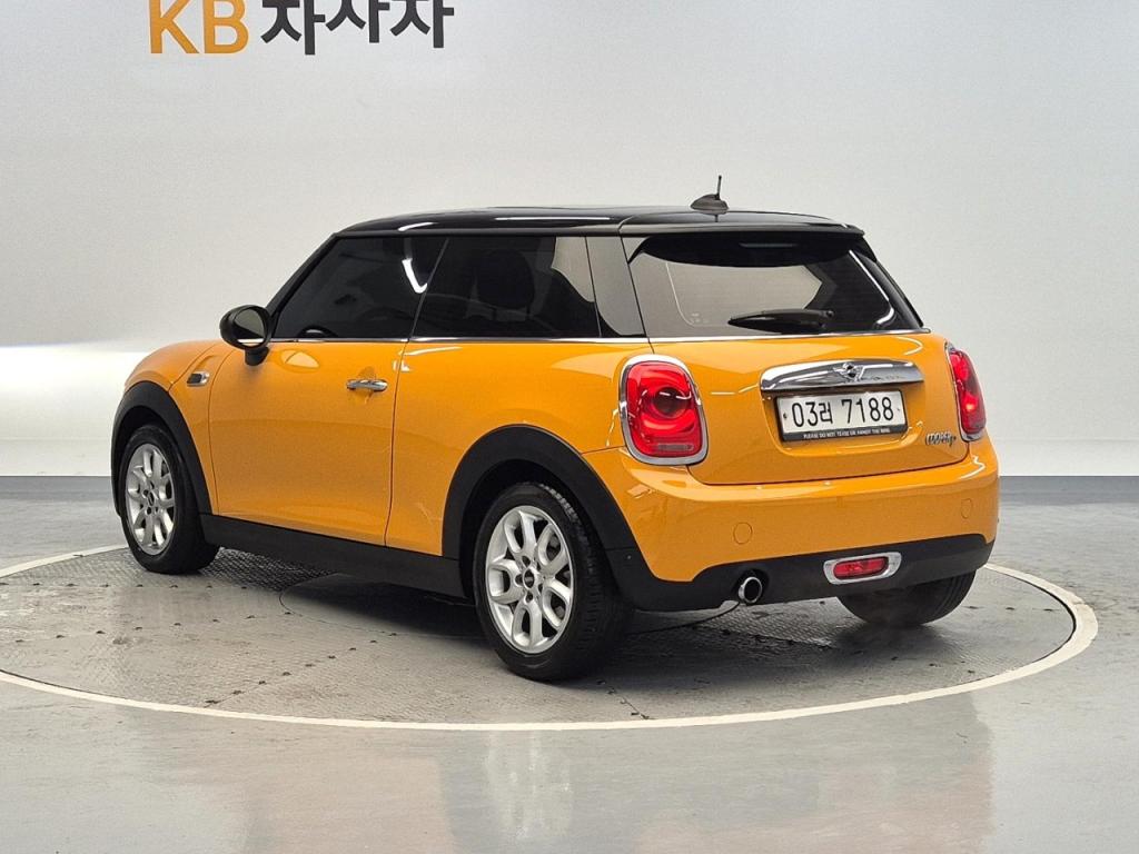 2017 MINI COOPER 1.5 D high