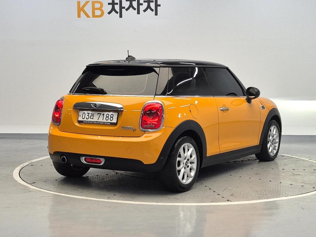 2017 MINI COOPER 1.5 D high