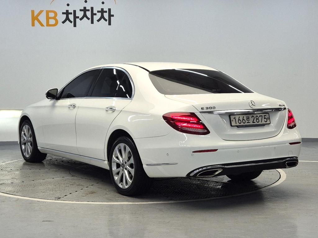 2018 BENZ E CLASS (5Gen) E300 4matic Exclusive