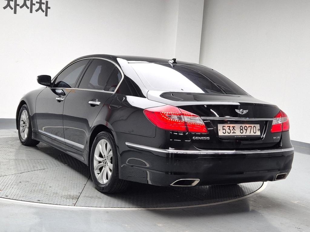 2013 HYUNDAI GENESIS Bh 330 Modern Special