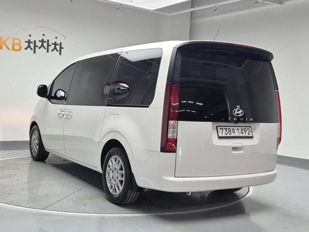 2022 HYUNDAI STARIA 2.2 Diesel Tourer 11 -seater 2WD Modern