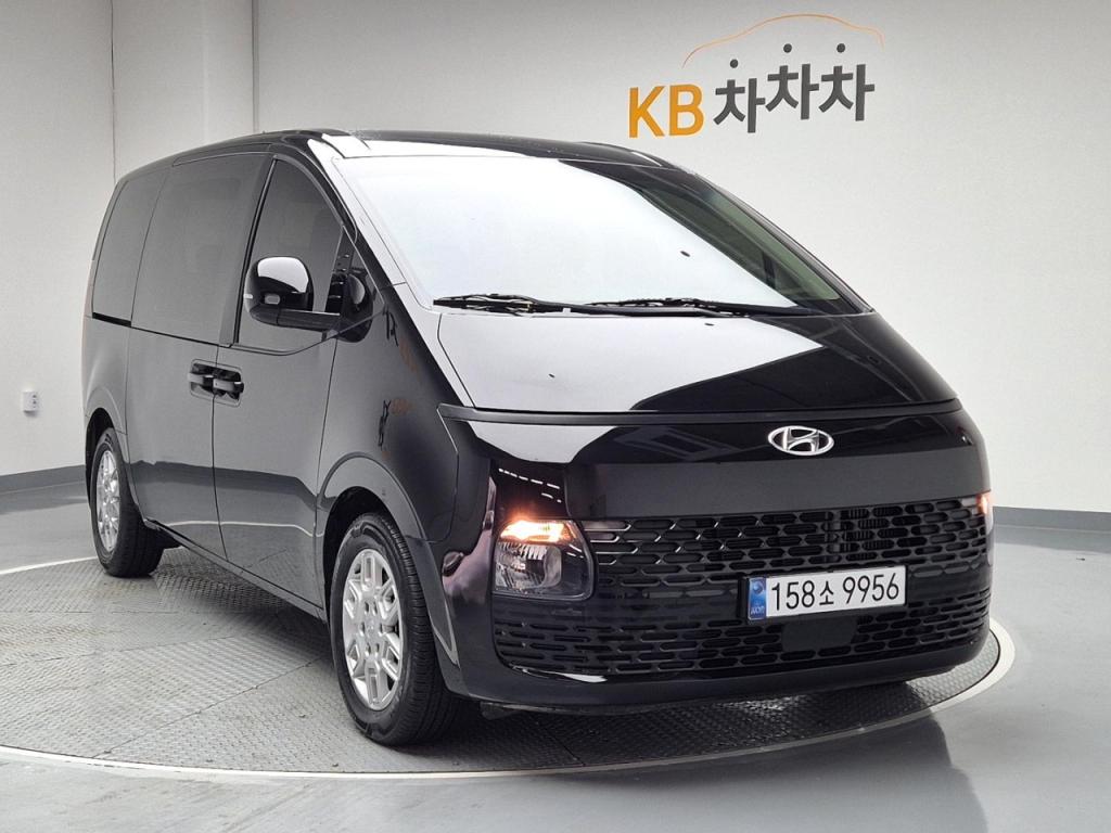 2022 HYUNDAI STARIA 2.2 Diesel Tourer 9 -seater 2WD Modern