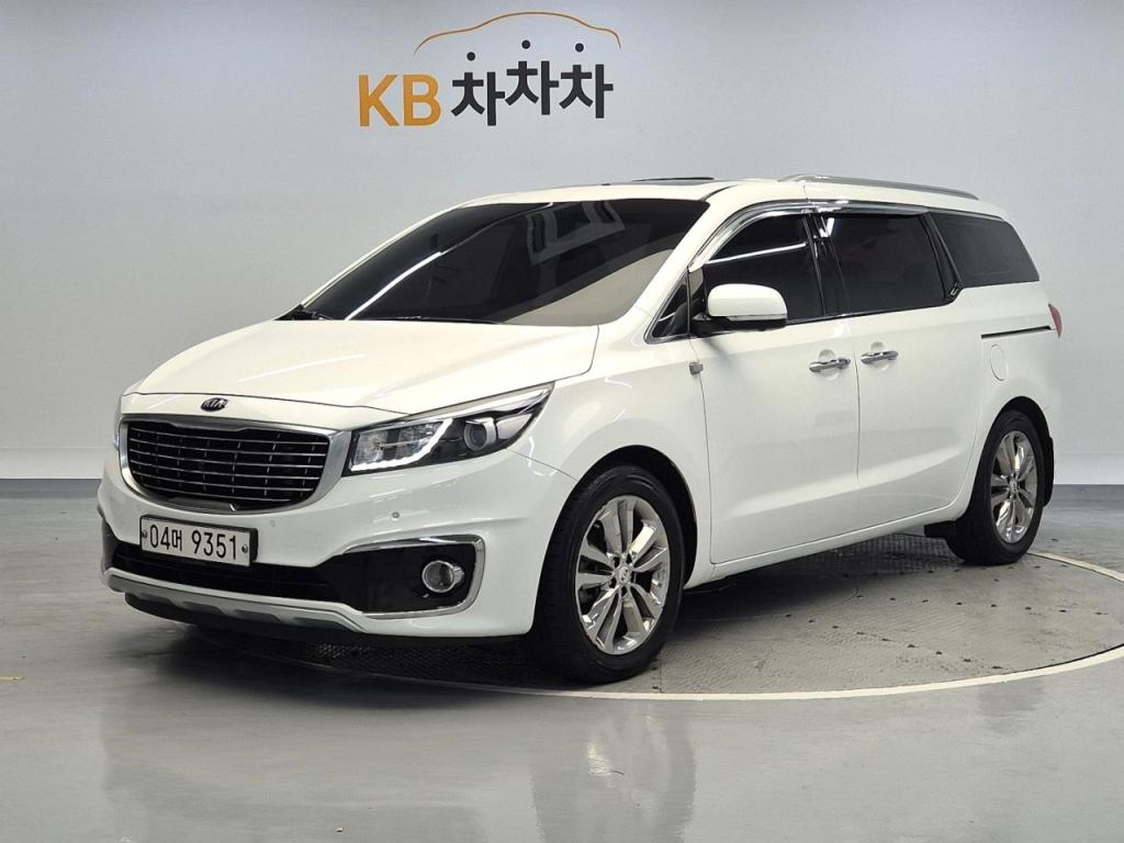 2018 KIA ALL NEW CARNIVAL 9 -seater diesel Noblesse Special