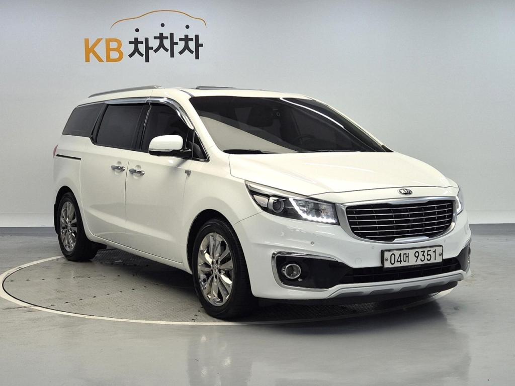 2018 KIA ALL NEW CARNIVAL 9 -seater diesel Noblesse Special