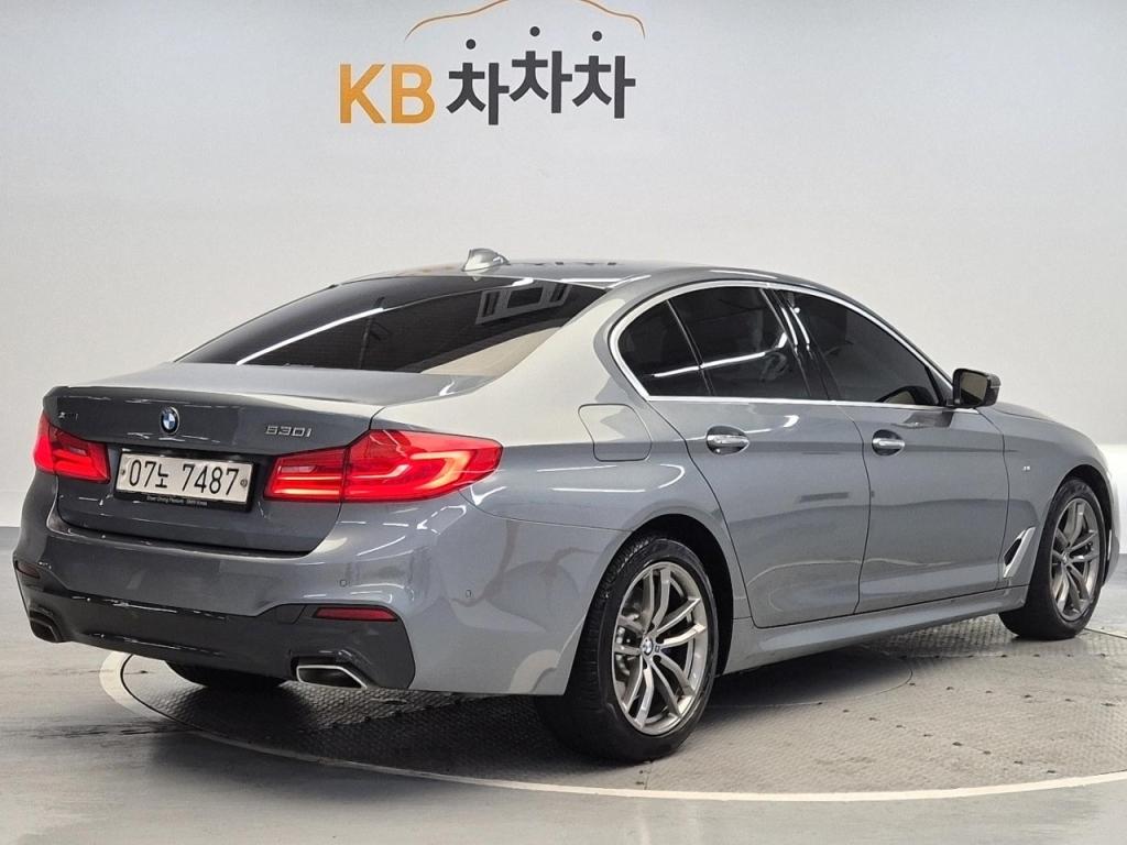 2018 BMW 5 SERIES (7Gen) 530i M Sports Pack Plus