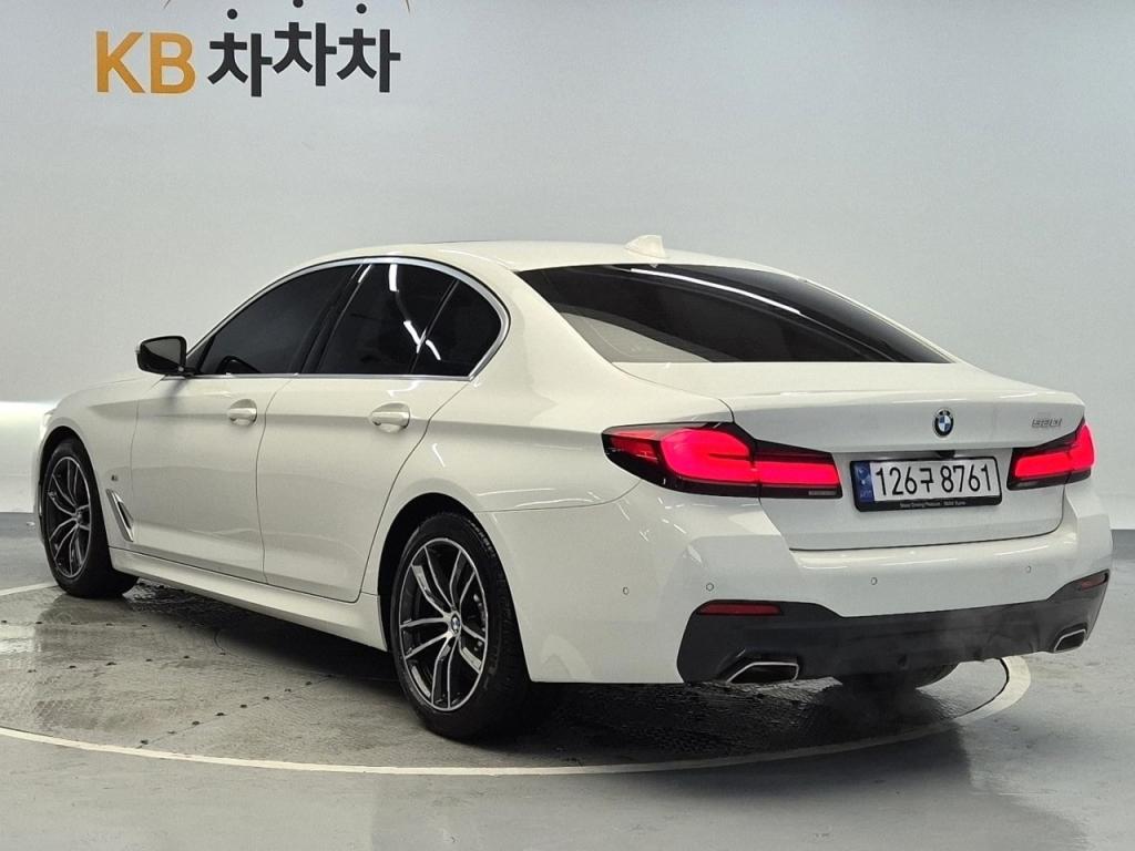 2023 BMW 5 SERIES (7Gen) 520i M Sports Pack