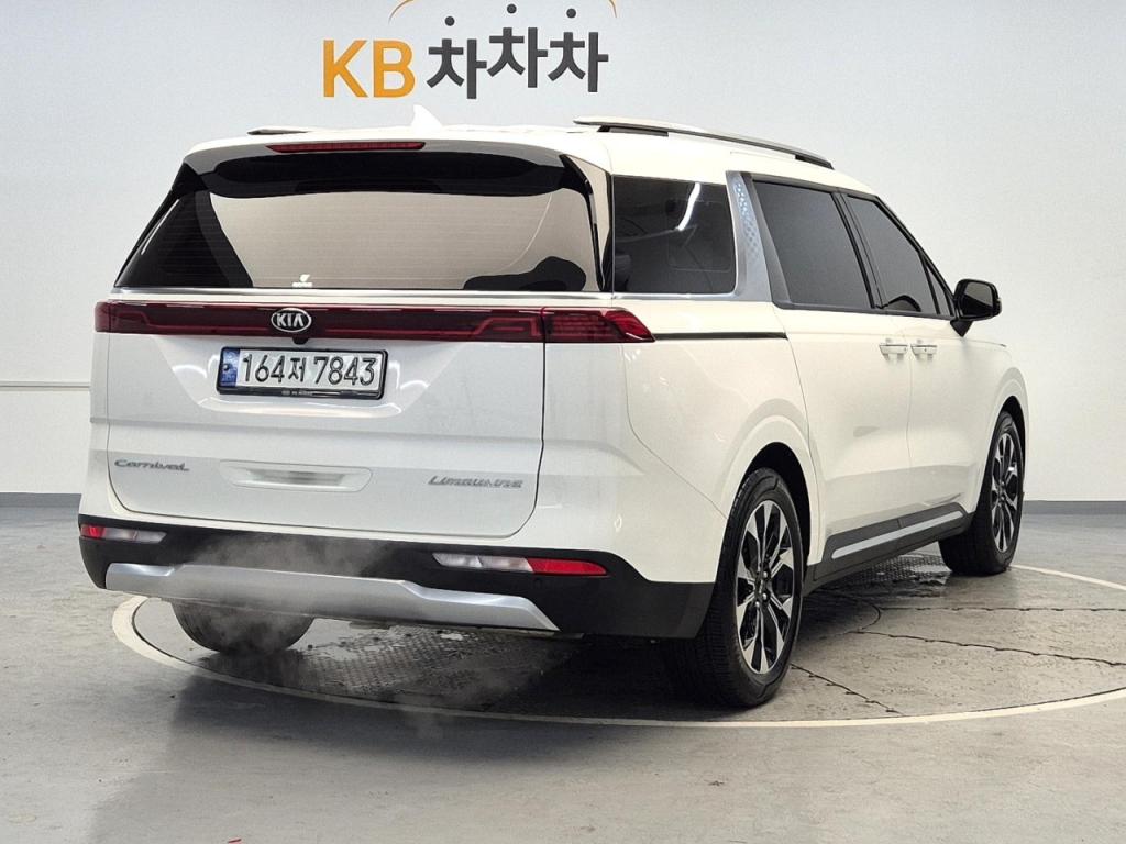 2021 KIA CARNIVAL (KA4) Limousine 7 -seater gasoline nobless