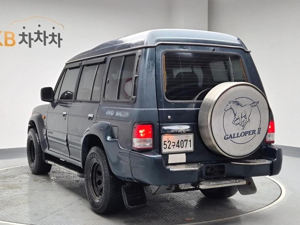 1999 HYUNDAI GALLOPER II 9 -seater V6 LPG