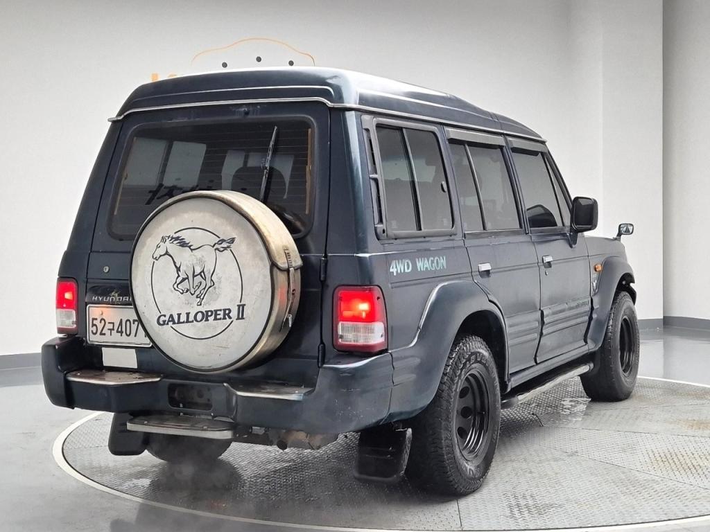 1999 HYUNDAI GALLOPER II 9 -seater V6 LPG