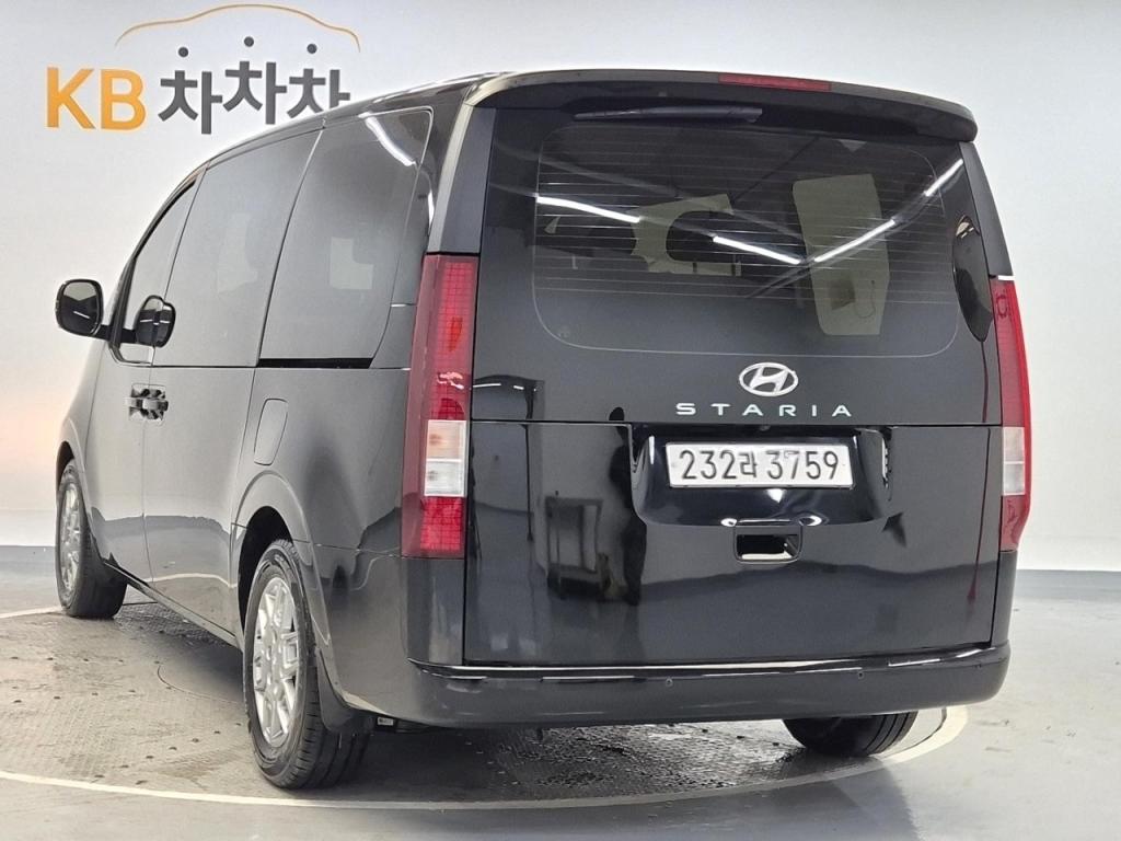 2022 HYUNDAI STARIA 2.2 Diesel Tourer 9 -seater 2WD Modern