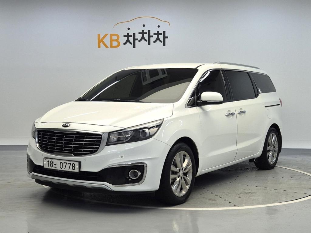 2016 KIA ALL NEW CARNIVAL 9 -seater diesel nobless