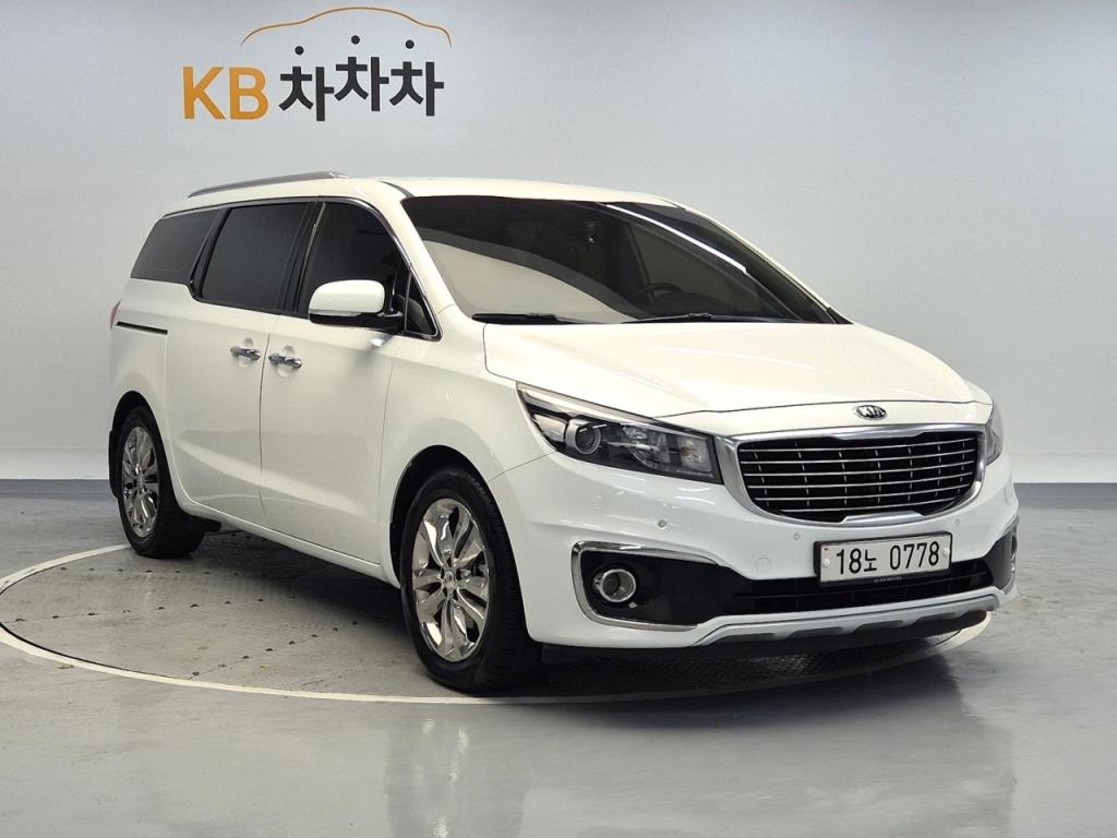 2016 KIA ALL NEW CARNIVAL 9 -seater diesel nobless