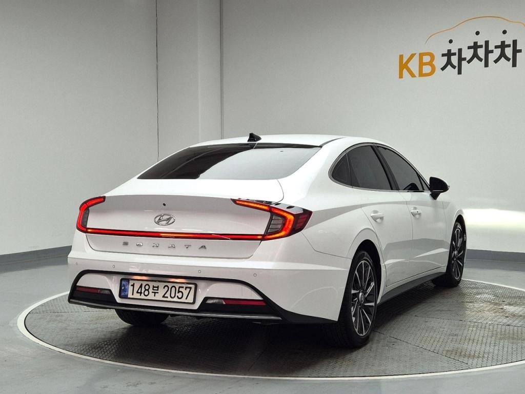 2021 HYUNDAI SONATA (DN8) G2.0 Premium Family