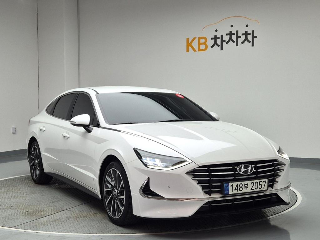 2021 HYUNDAI SONATA (DN8) G2.0 Premium Family