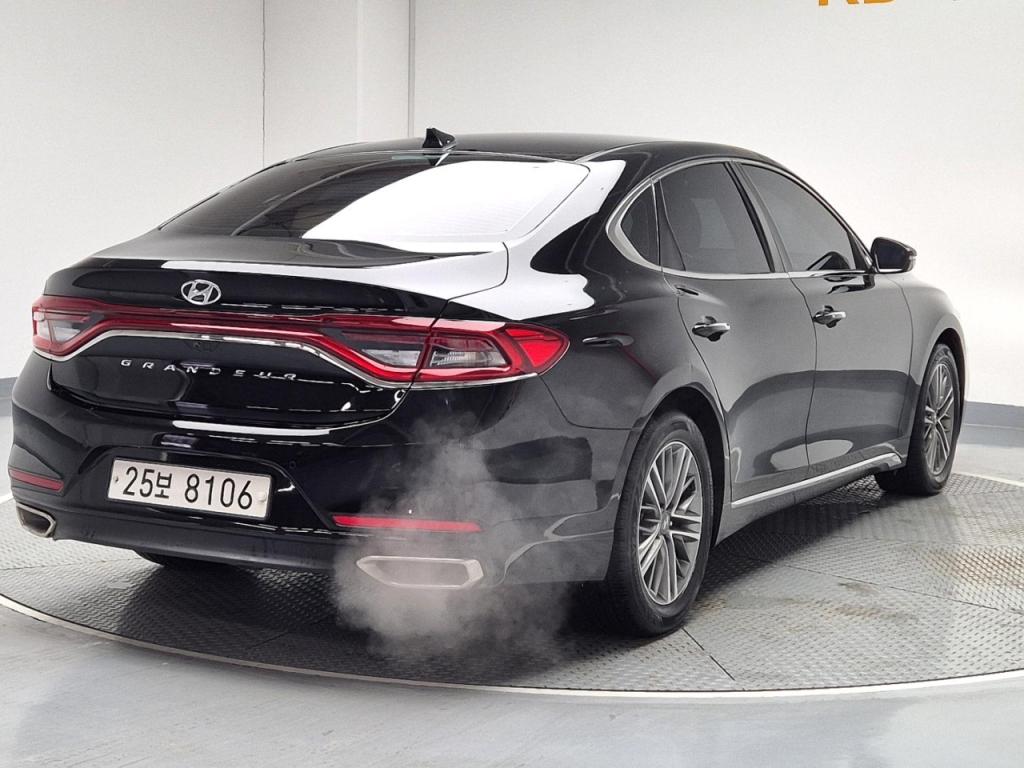 2018 HYUNDAI GRANDEUR IG 2.4 GDI premium