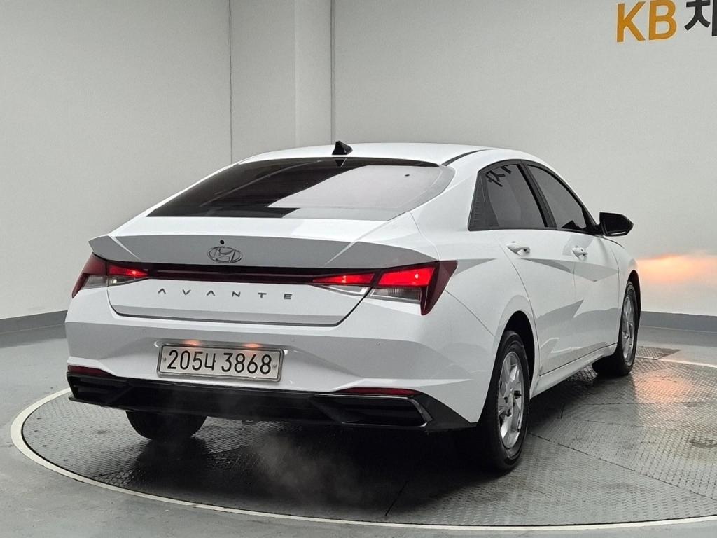 2021 HYUNDAI AVANTE (CN7) 1.6 gasoline Modern