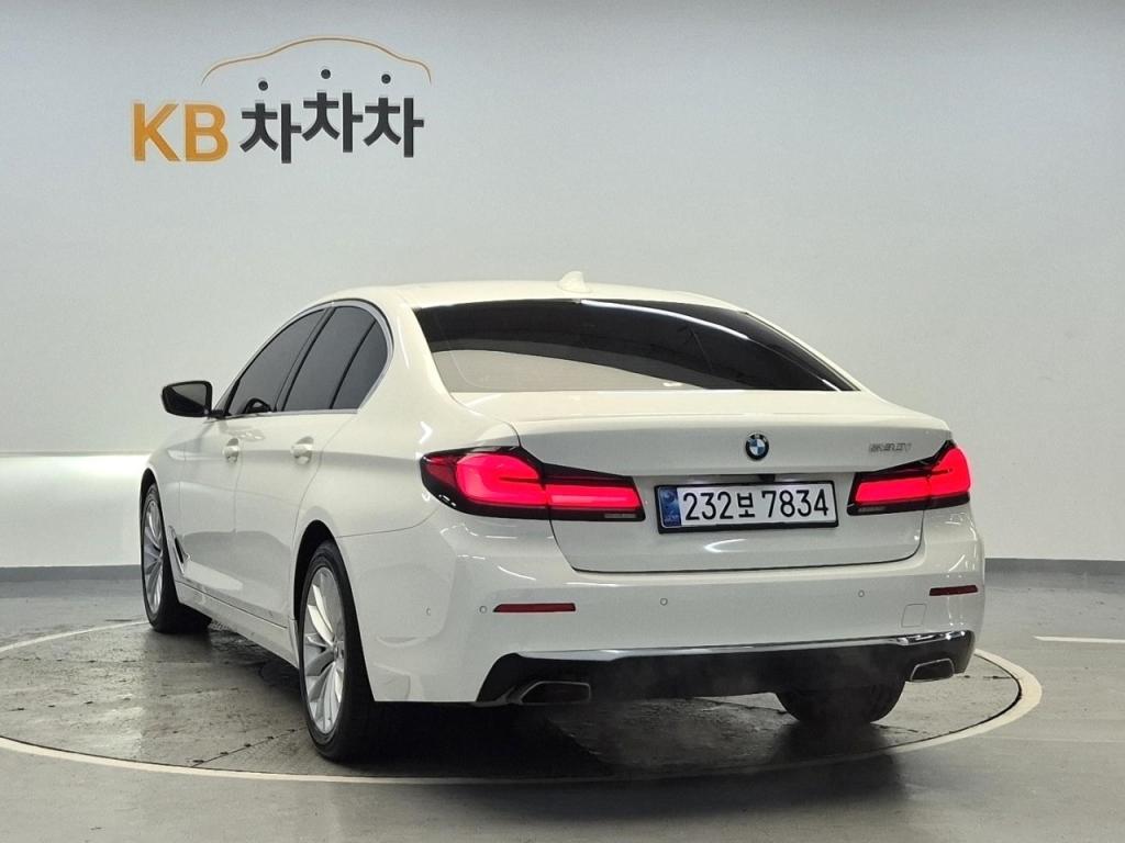 2021 BMW 5 SERIES (7Gen) 530i luxury