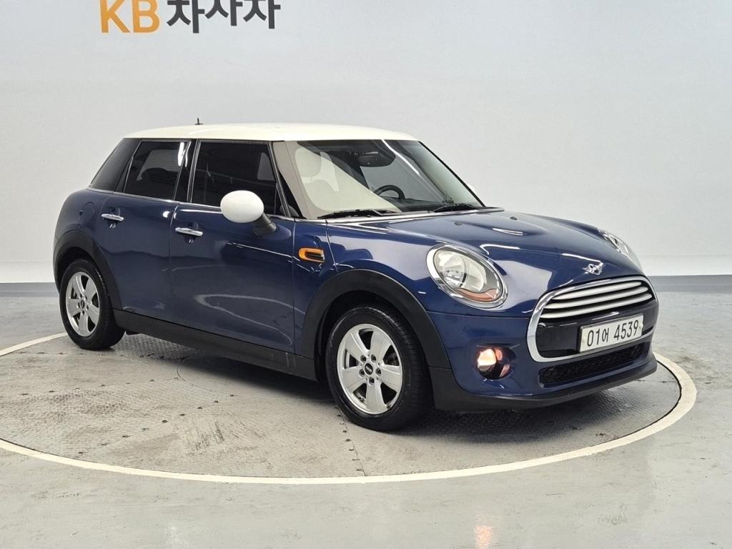 2015 MINI COOPER 5 Door 1.5
