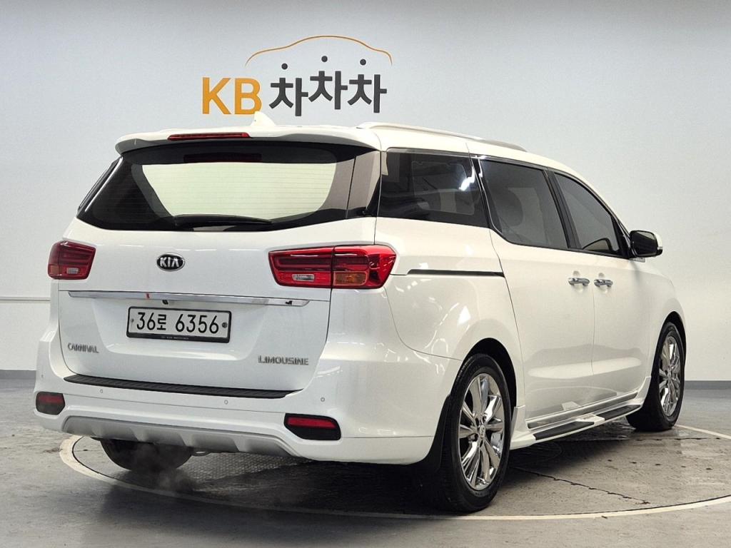 2019 KIA THE NEW CARNIVAL Limousine 7 -seater gasoline President