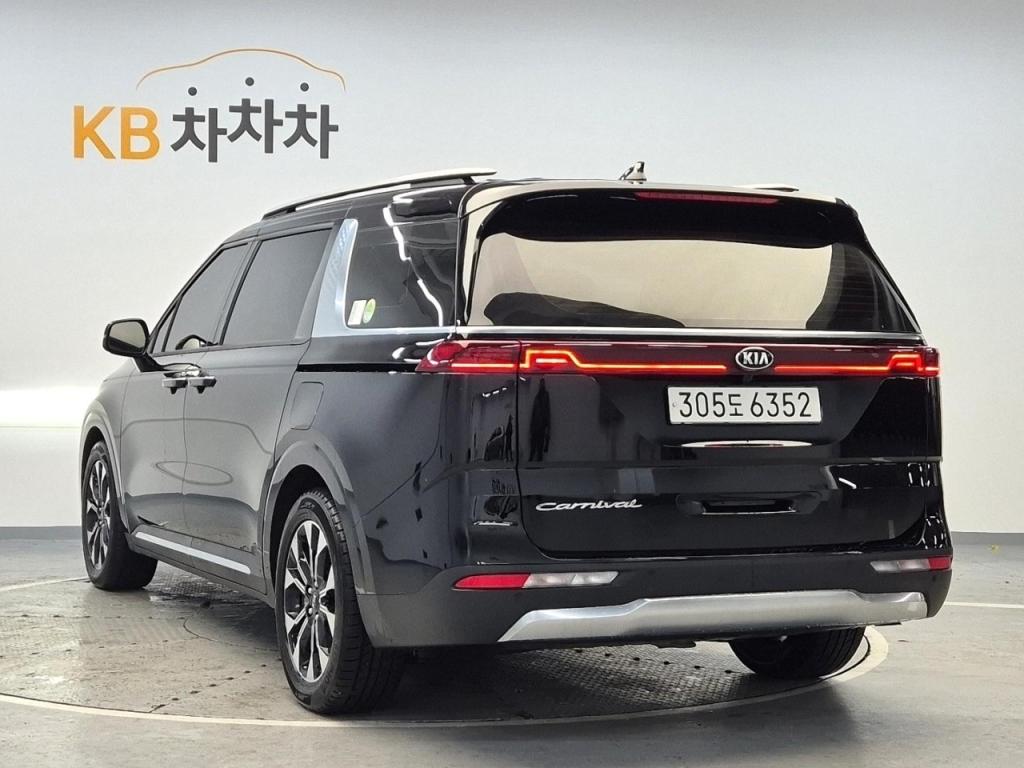 2021 KIA CARNIVAL (KA4) 9 -seater diesel nobless