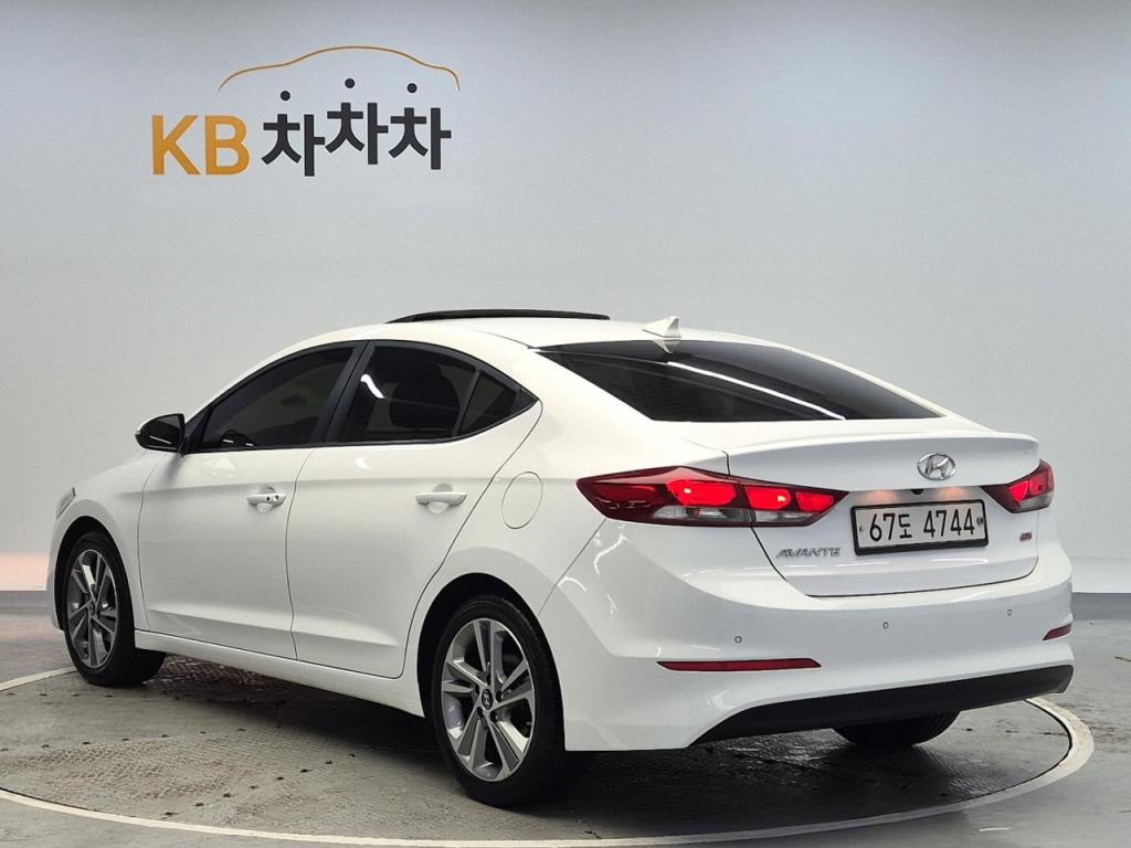 2017 HYUNDAI AVANTE AD 1.6 GDI smart