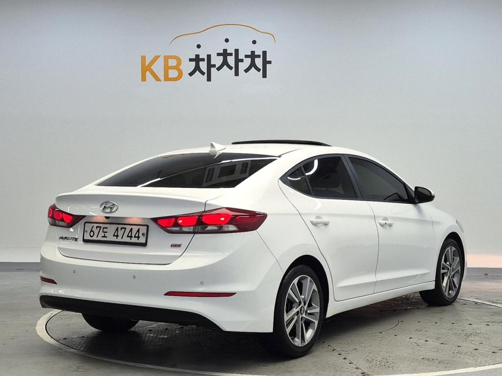 2017 HYUNDAI AVANTE AD 1.6 GDI smart