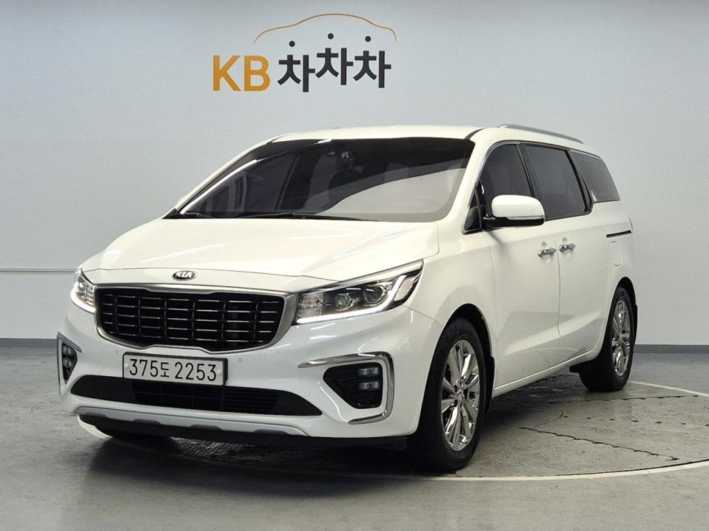 2020 KIA THE NEW CARNIVAL 9 -seater diesel Noblesse Special
