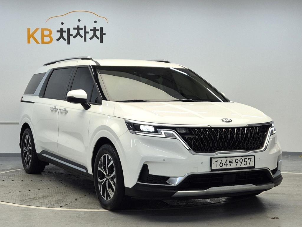 2021 KIA CARNIVAL (KA4) 9 -seater diesel nobless