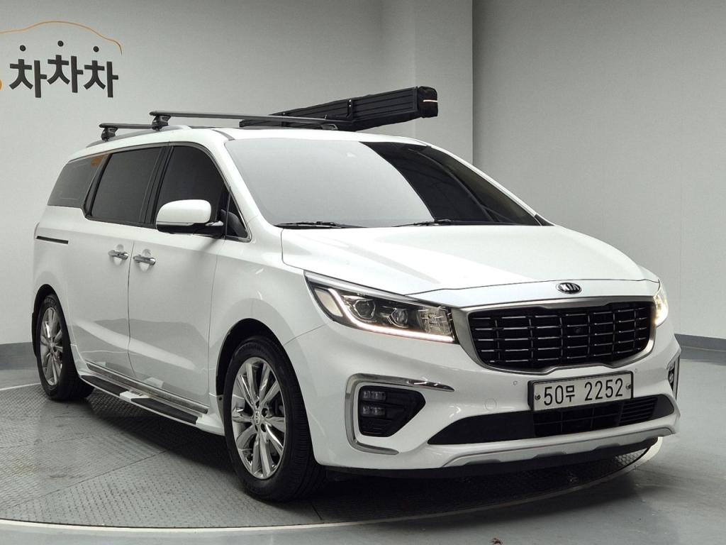 2019 KIA THE NEW CARNIVAL 9 -seater gasoline nobless