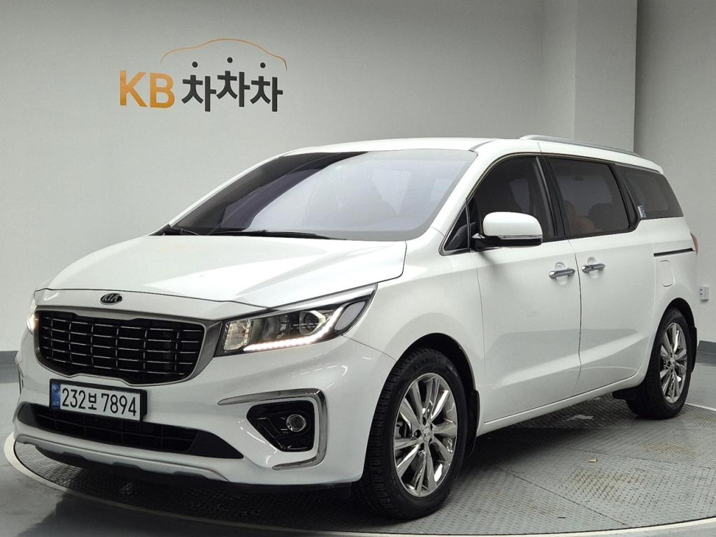 2019 KIA THE NEW CARNIVAL 9 -seater diesel Prestige