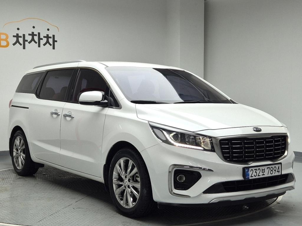 2019 KIA THE NEW CARNIVAL 9 -seater diesel Prestige