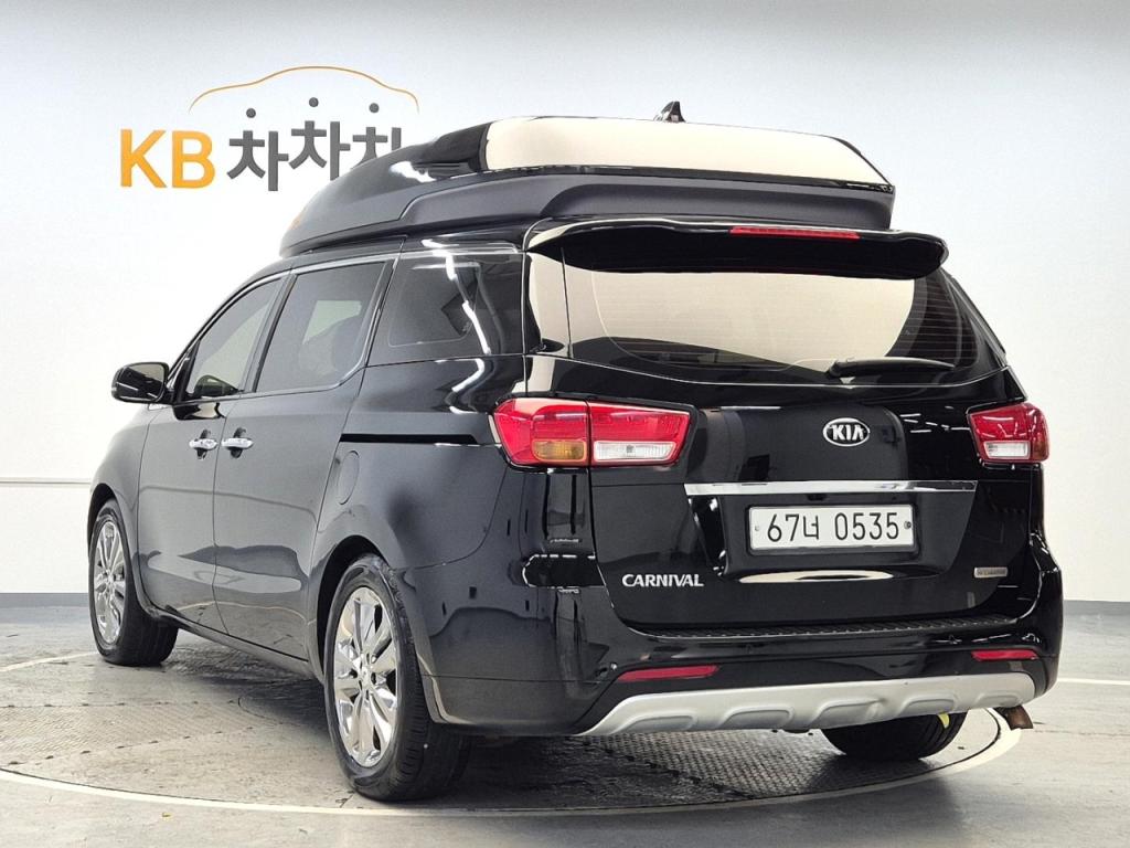 2016 KIA ALL NEW CARNIVAL High Limousine Diesel 9 -seater Noblesse