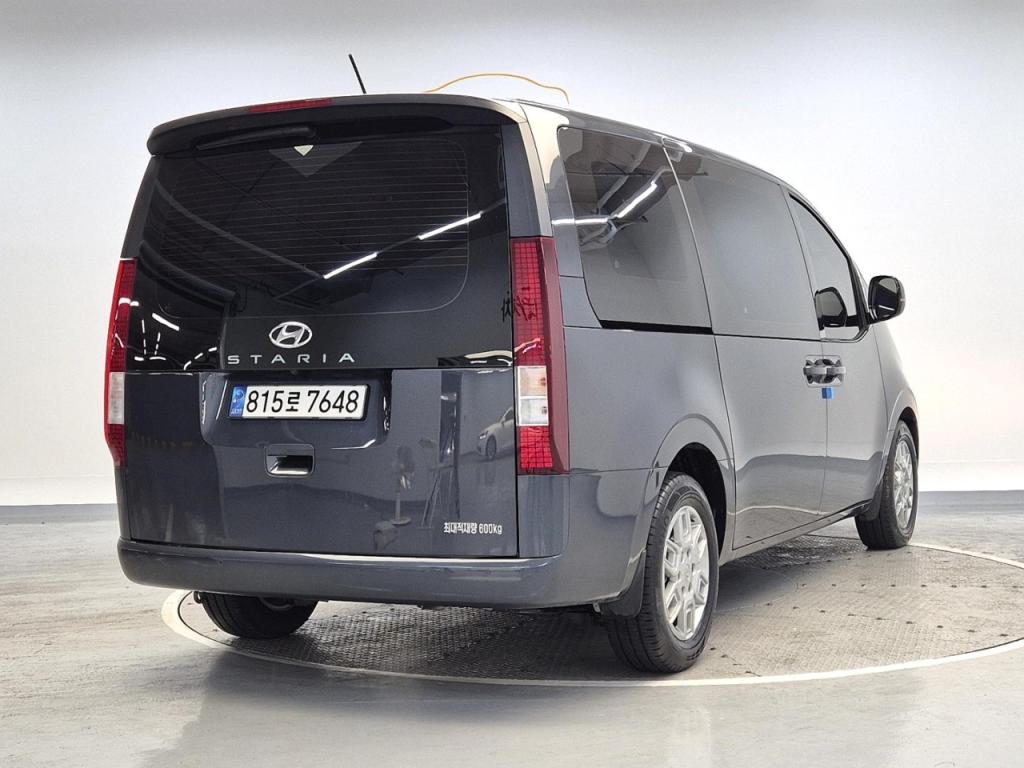 2022 HYUNDAI STARIA 2.2 Diesel Cargo 5 -seater Modern