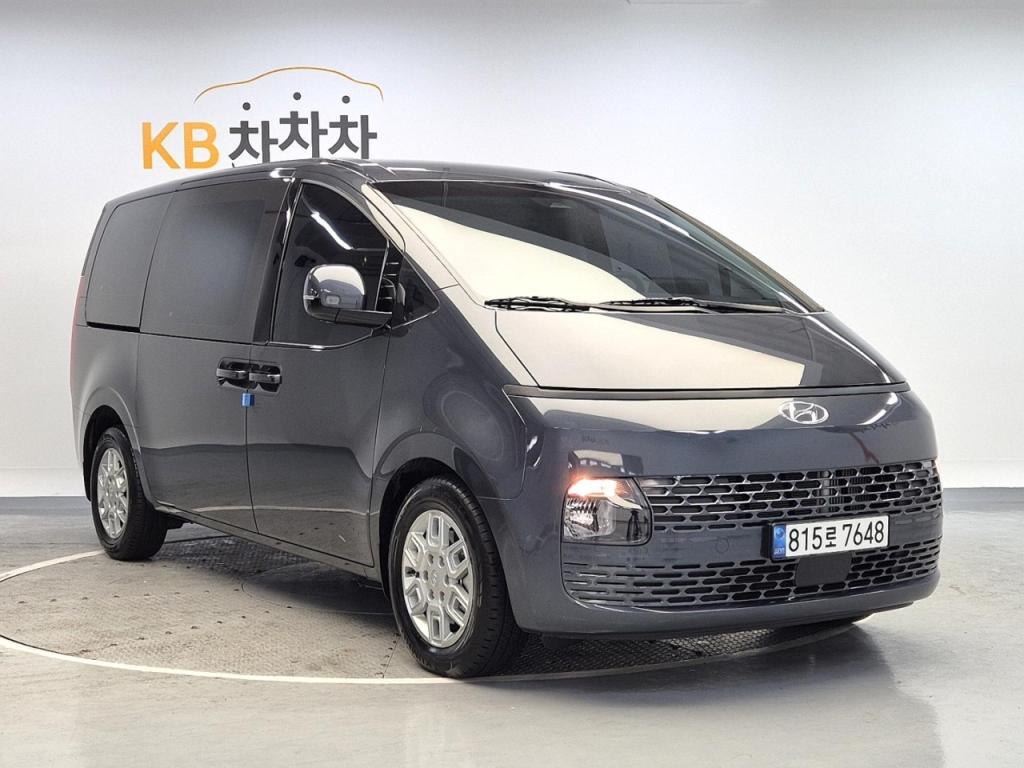 2022 HYUNDAI STARIA 2.2 Diesel Cargo 5 -seater Modern