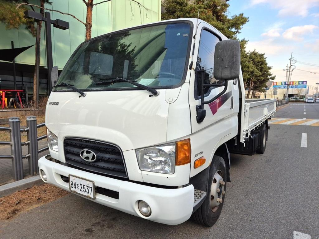 2014 HYUNDAI e-MIGHTY 3.5 ton Supercap long axis