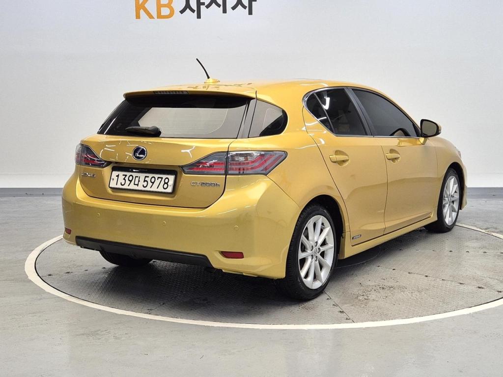 2011 LEXUS CT 