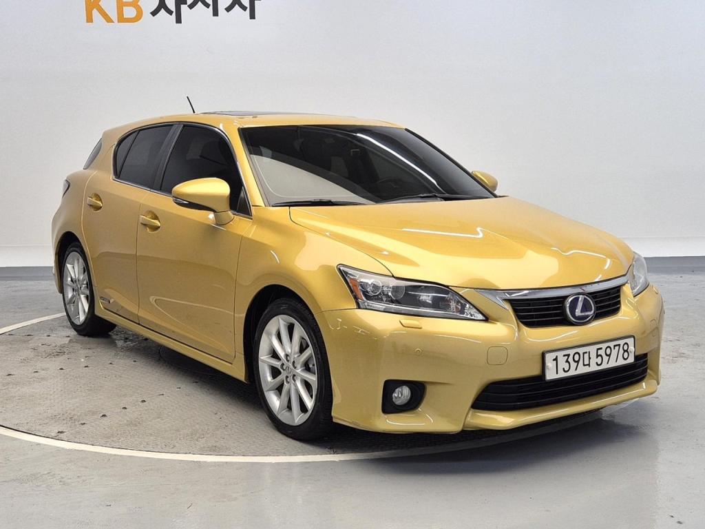 2011 LEXUS CT 