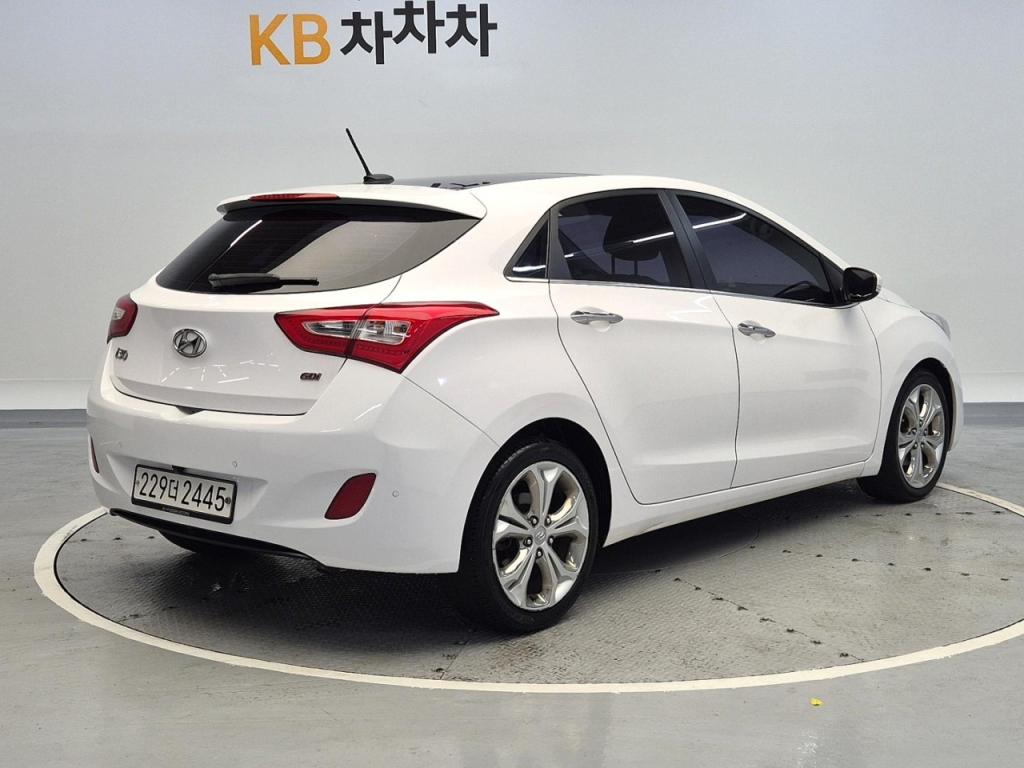 2014 HYUNDAI i30 (NEW) 