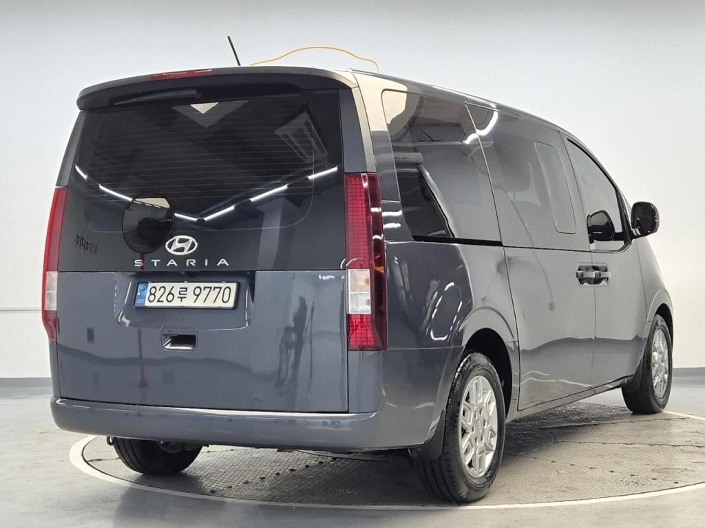 2023 HYUNDAI STARIA 