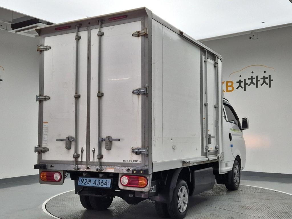 2023 HYUNDAI PORTER II ELECTRIC 