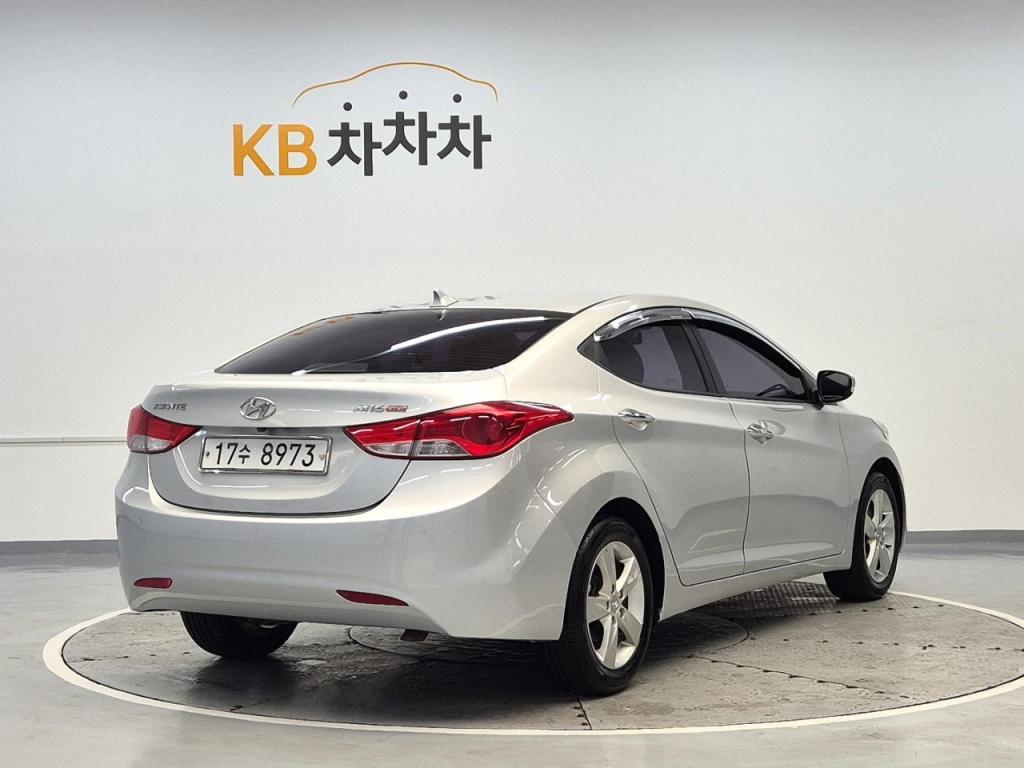 2011 HYUNDAI AVANTE MD 