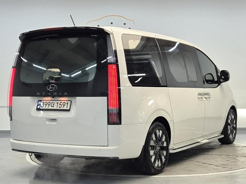 2022 HYUNDAI STARIA 