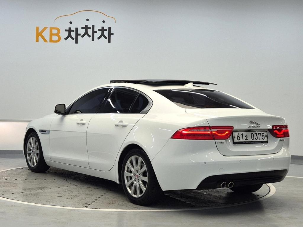 2016 JAGUAR XE 