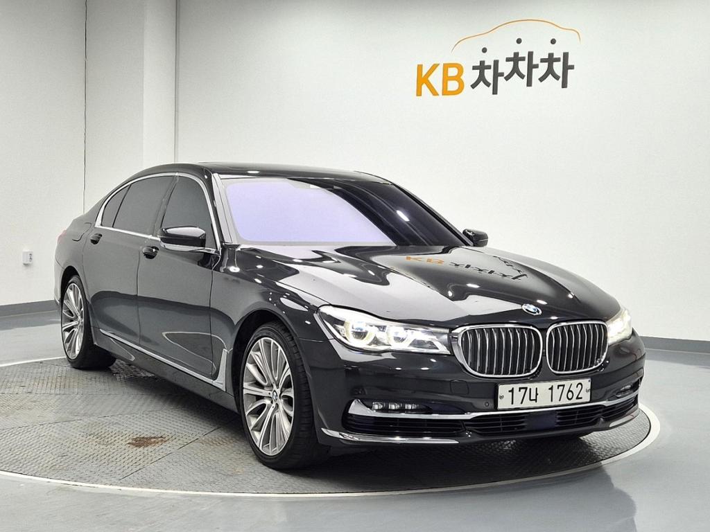 2016 BMW 7 SERIES (6Gen) 